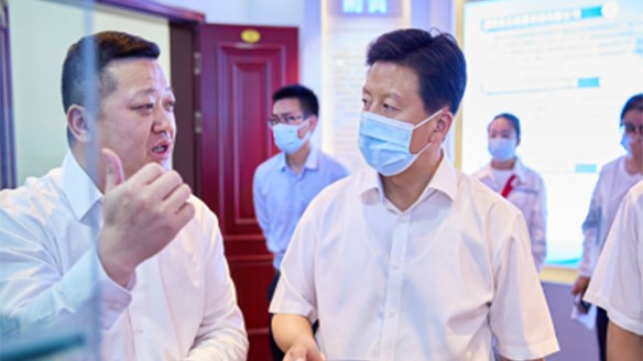 Bí thư Thành ủy Hami, Sun Tao, đến thăm và nghiên cứu tại Tập đoàn Xiangsheng ở Tân Cương