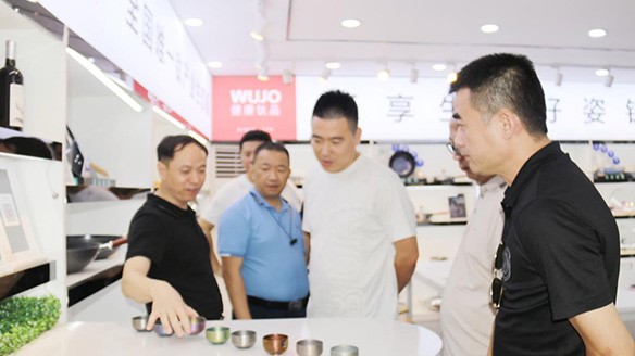 Lãnh đạo Tập đoàn Yển chọn đến thăm Tập đoàn Kangtial
